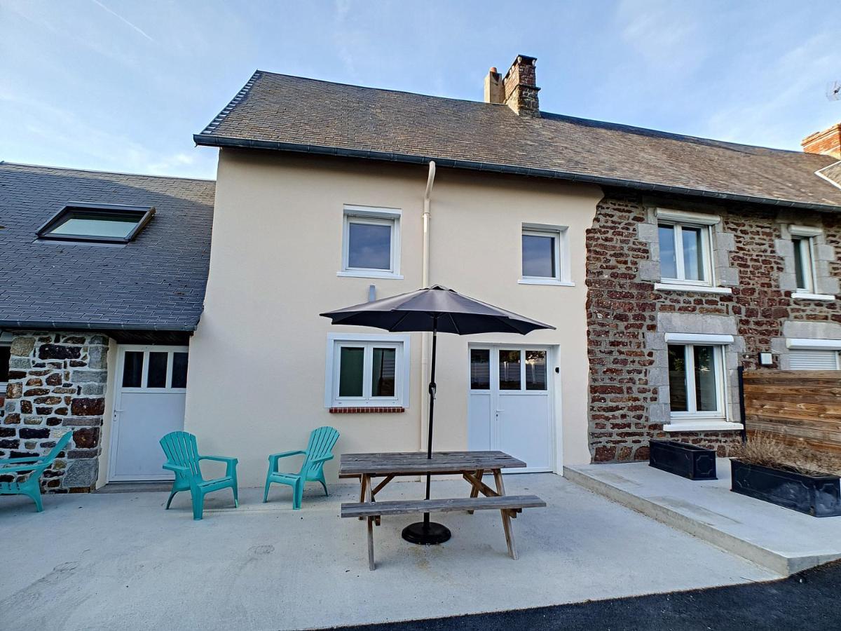 petite maison proche centre ville Bréhal Extérieur photo